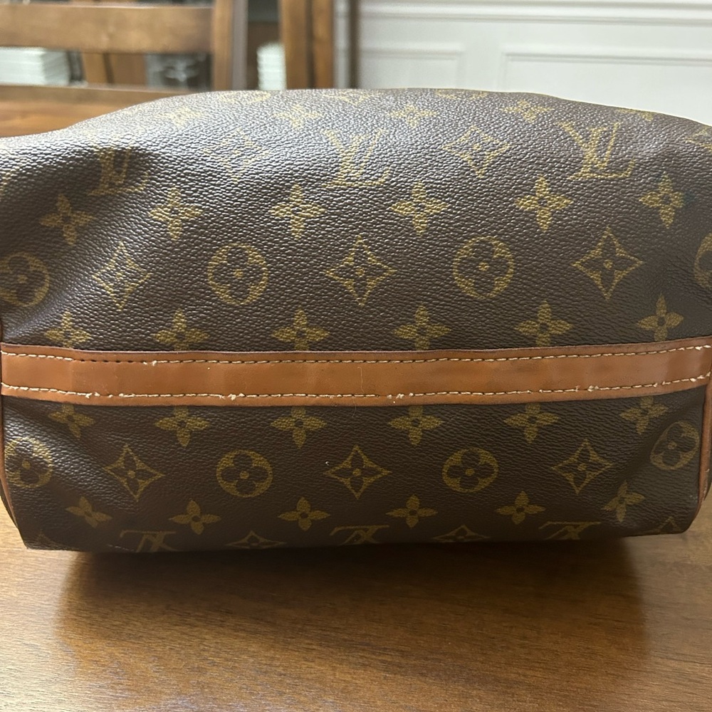 SOLD****Authentic Vintage Louis Vuitton Monogram Speedy 25 - Picture 5 of 16
